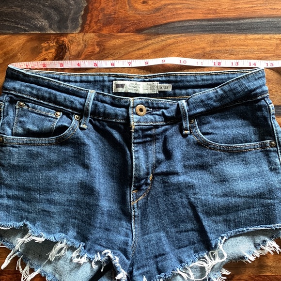 Levi’s Jean Shorts - Picture 7 of 7
